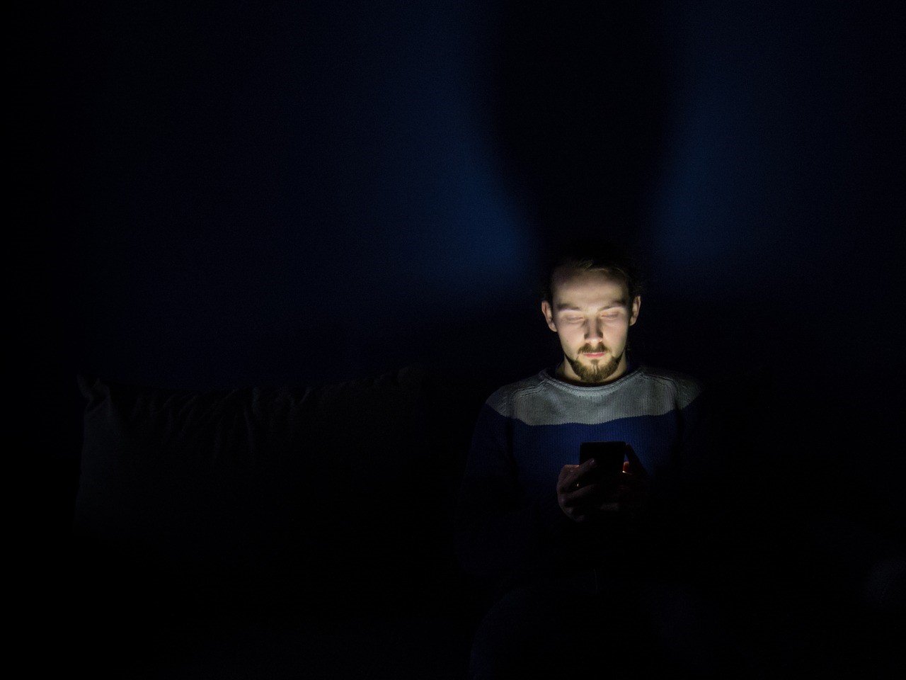 Facebook : pourquoi créer une page commémorative est important ?